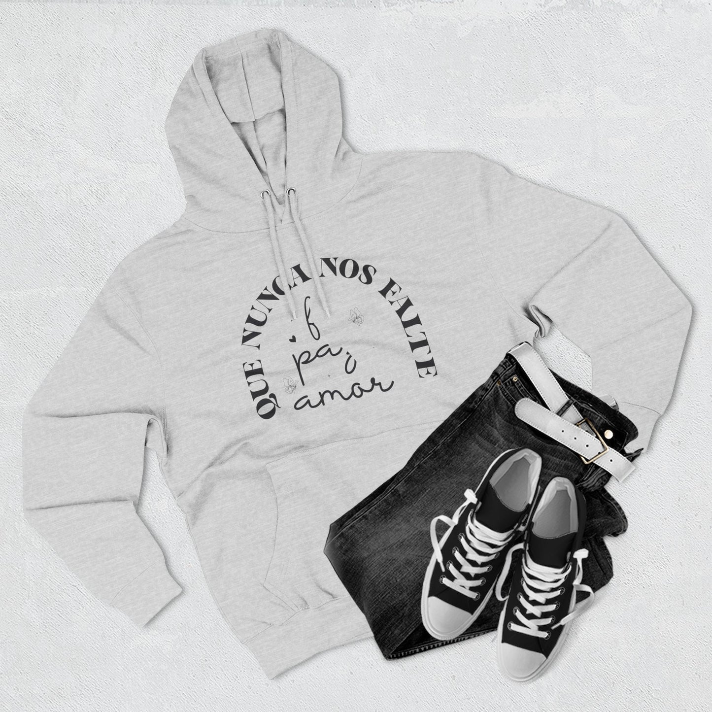 Cozy Three-Panel Fleece Hoodie with 'Nunca Nos Rinde' Design, Gift for Friends, Casual Wear, Love Quote, Cozy Clothing